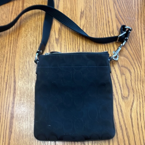 Coach Cross Body Bag - Picture 2 of 4